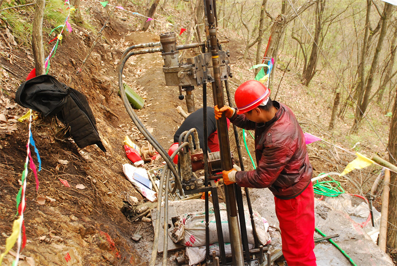 金屬礦產(chǎn)勘查淺鉆施工